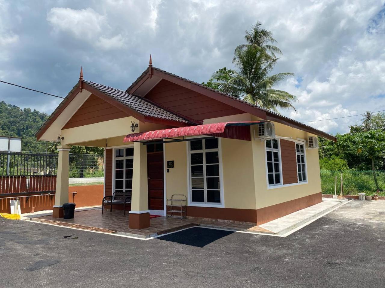 Nsjay Guest House Kampong Gong Balai Luaran gambar