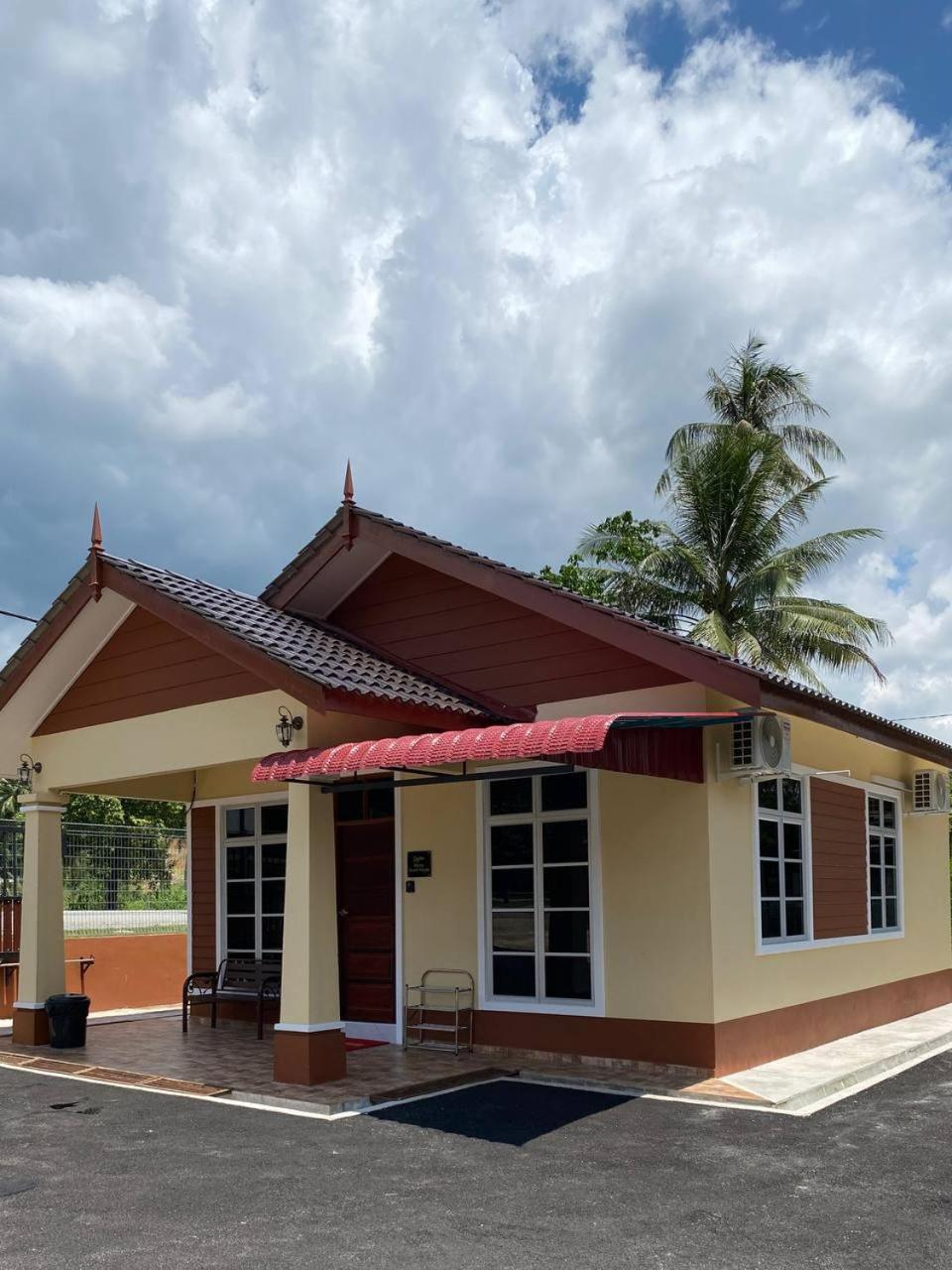 Nsjay Guest House Kampong Gong Balai Luaran gambar
